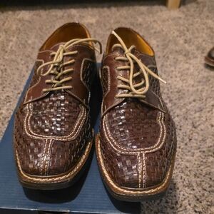 Elegant Brown Woven Leather Oxfords
